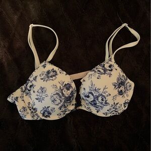 Victoria Secret Bra